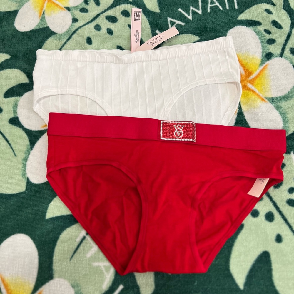 VICTORIA’S SECRET Panties Bundle